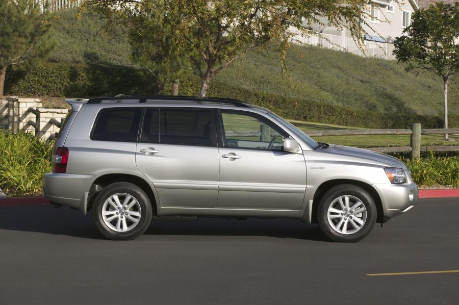  Toyota Highlander Hybrid 2005 года  (фото 15 из 24)